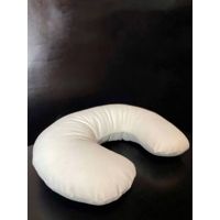 Подушка білого кольору для масажного столу та косм